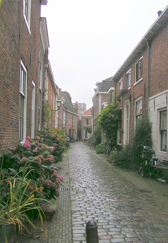 Haarlem - narrow side street
